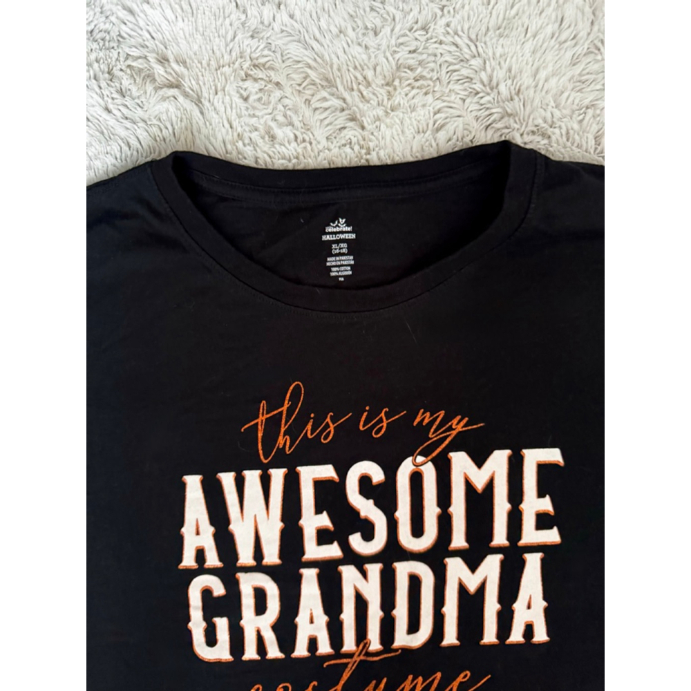 Way to Celebrate Brand Size XL Womens Tee - Awesome Grandma Costume - Picture 4 of 4
